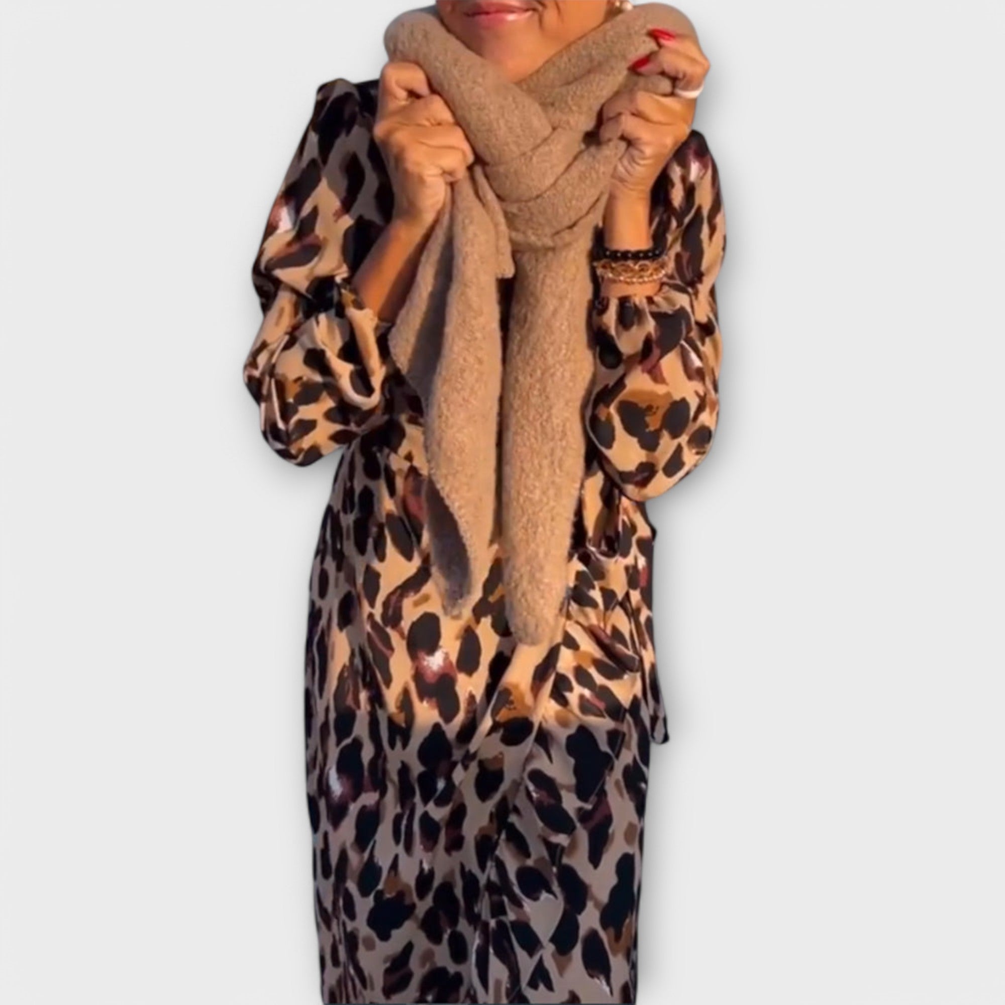 Emília - Vestido casual com estampado de leopardo