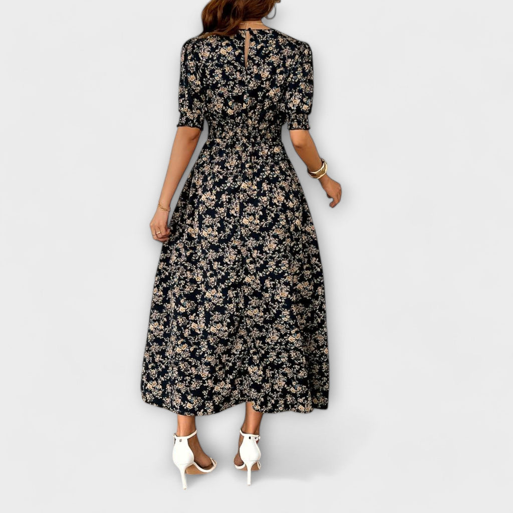 Amelia – Vestido com Decote Redondo e Padrão Floral