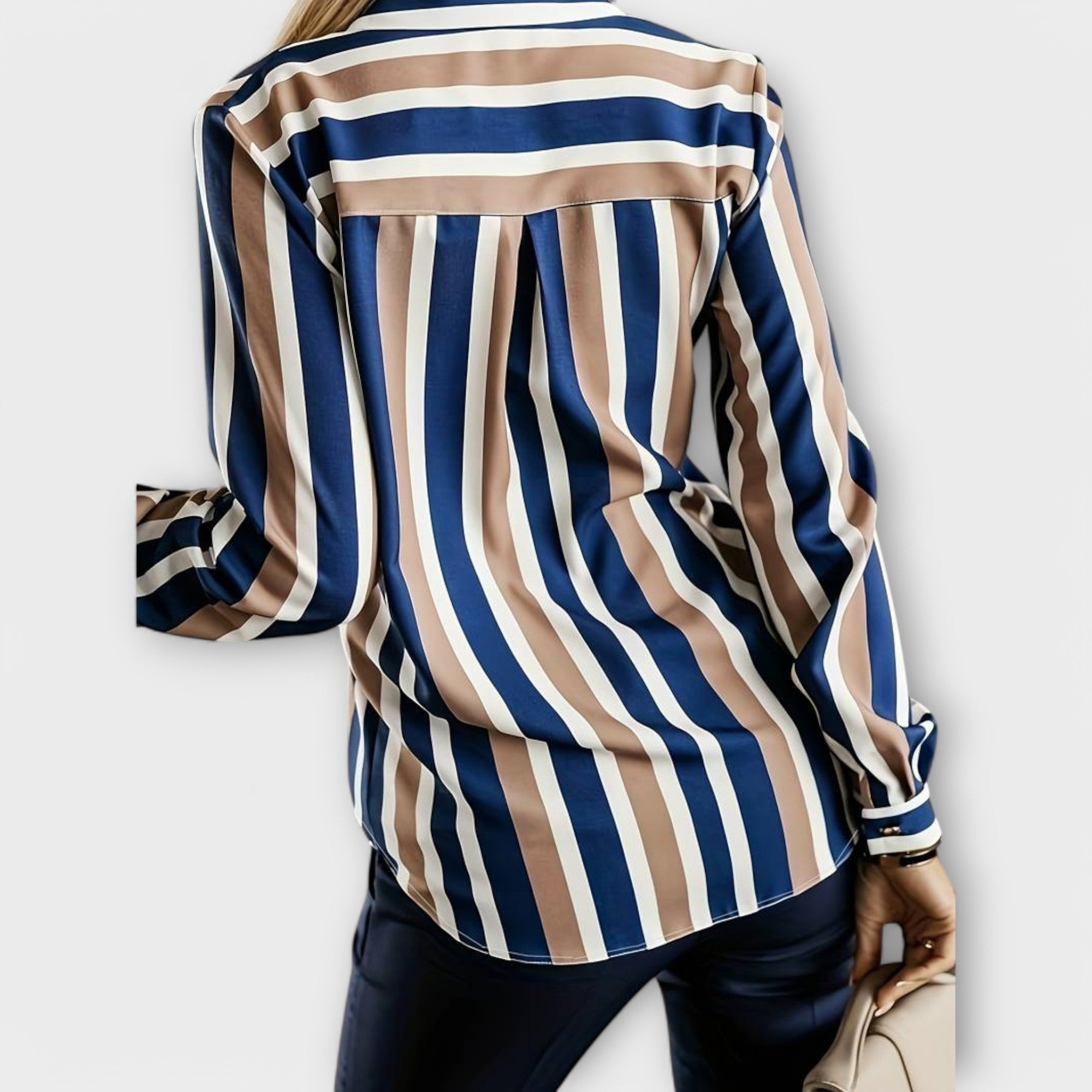 Emília - Blusa informal e Calma