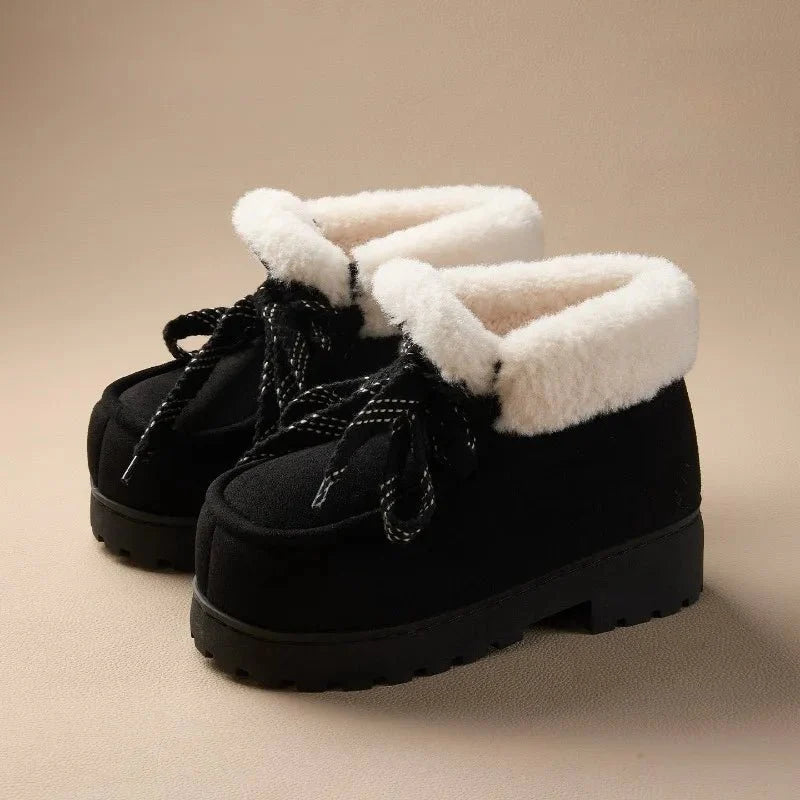 Caty | Botas com plataforma em camurça sintética com toque fofo e quente