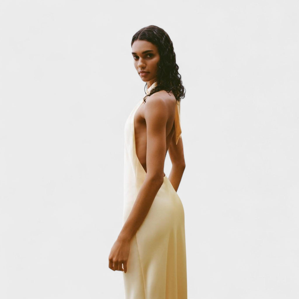 Gala – Vestido Halter Satinado