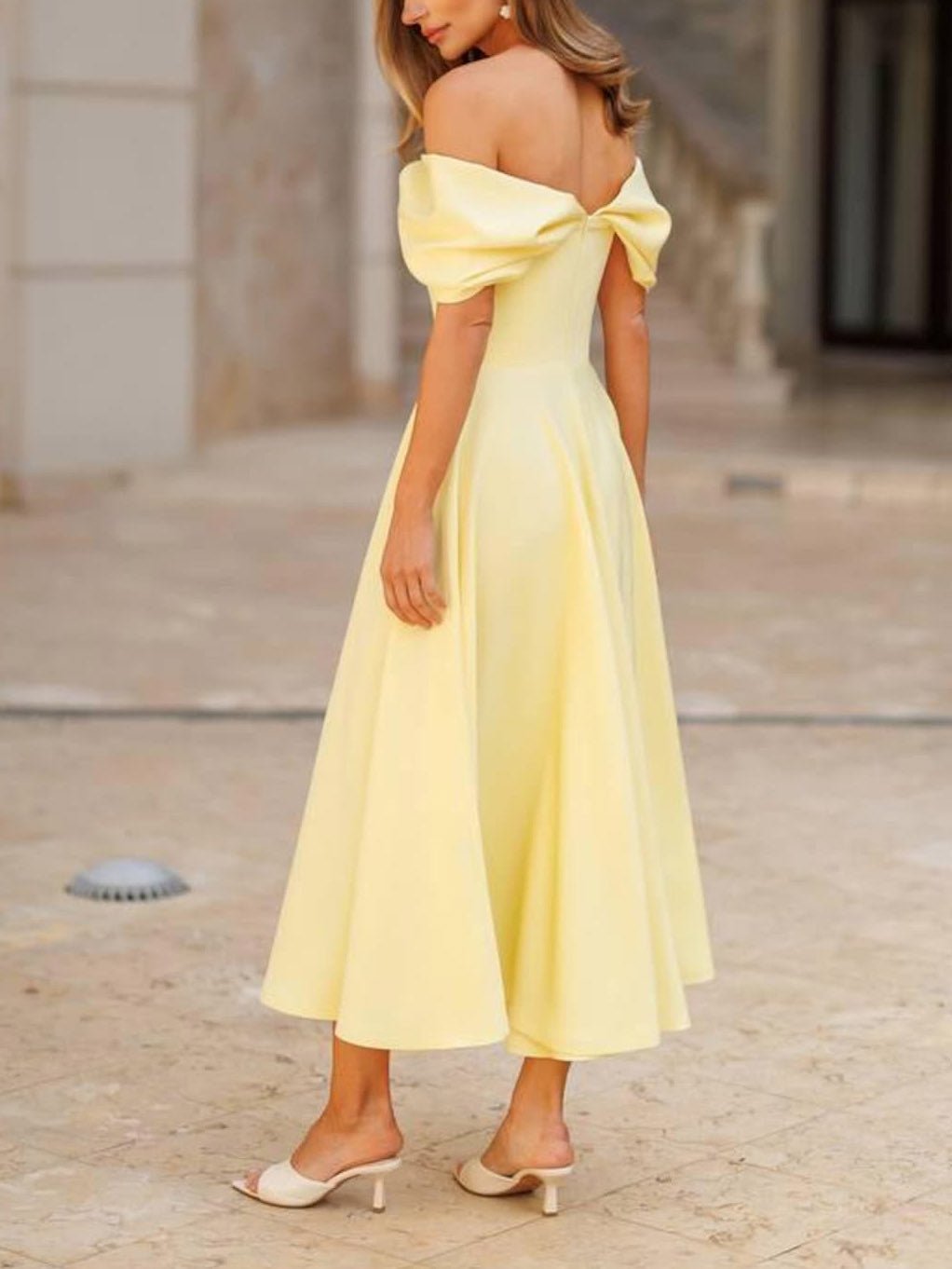 Isadora | Vestido Maxi Elegante com Ombros À Mostra e Drapeado