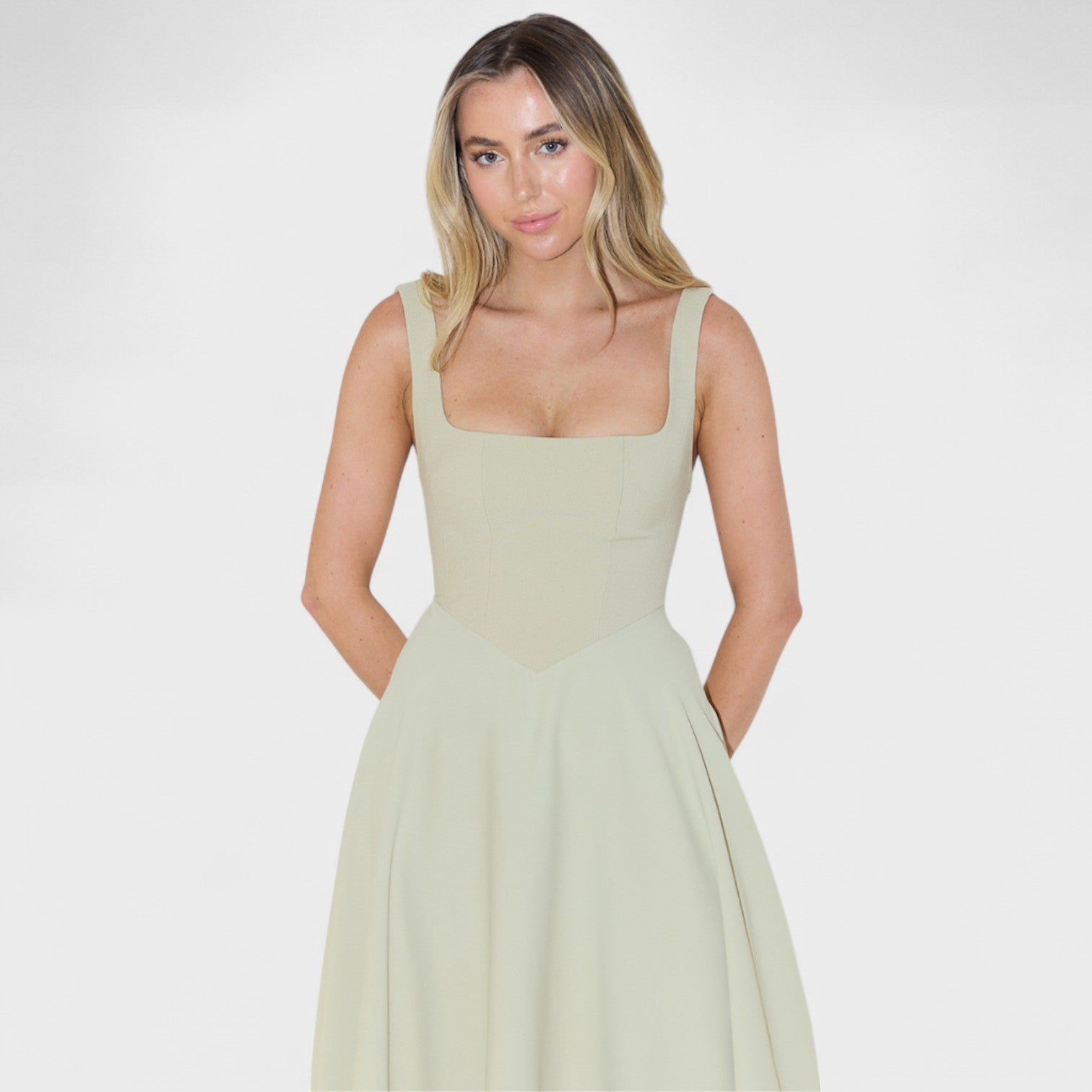 Maribel - Vestido Midi com decote quadrado